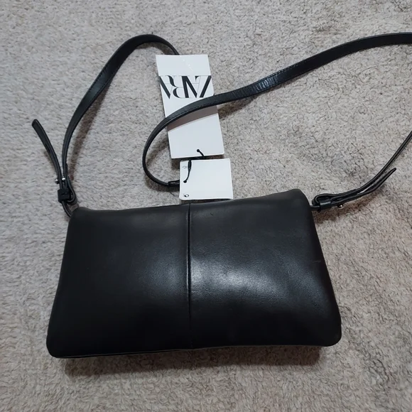 Zara Minimalist Leather Crossbody Bag - Picture 9 of 10